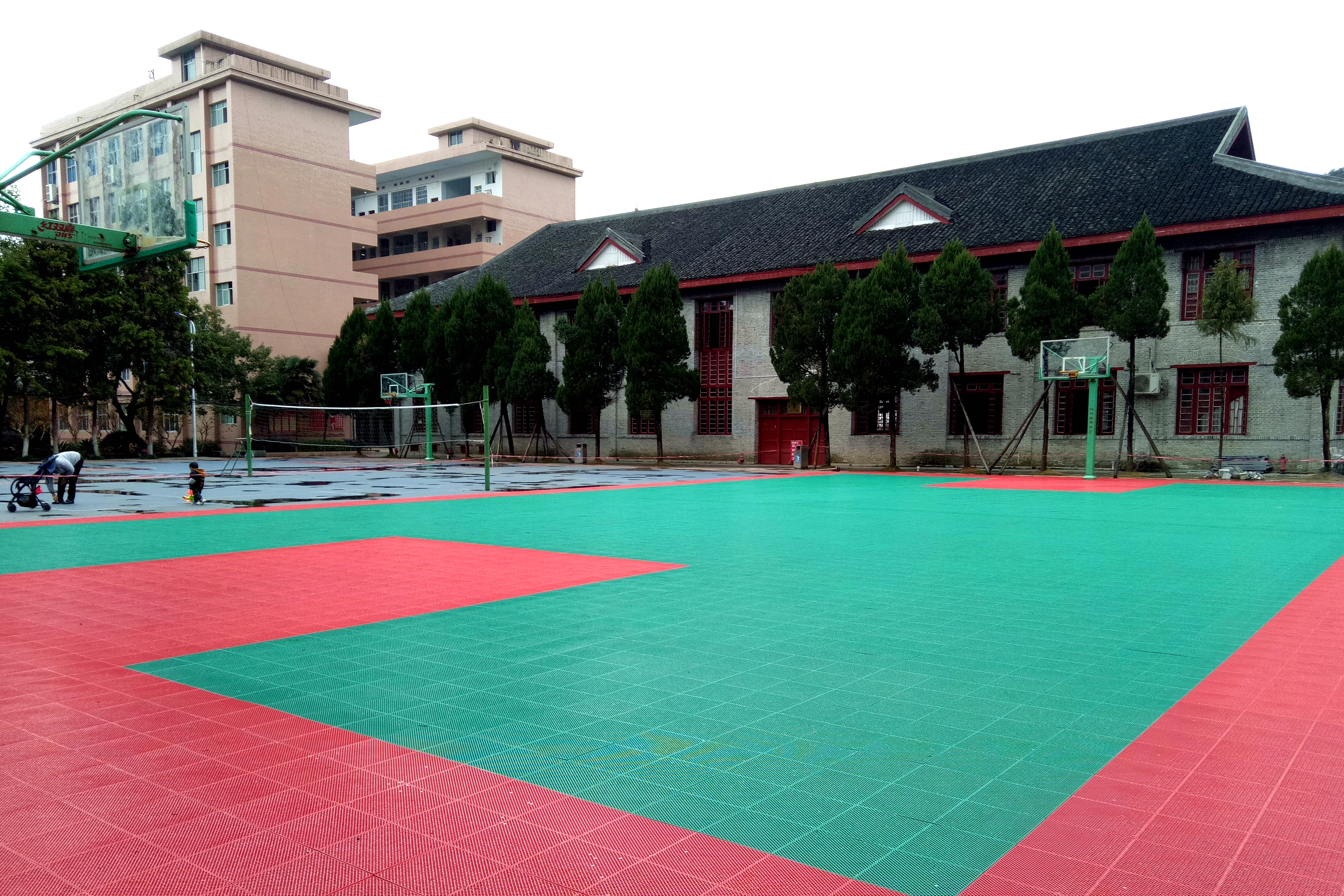 湘西州永顺县第二民族中学操场悬浮地板